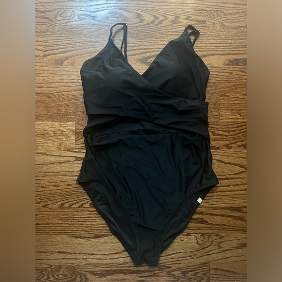 Summersalt Seabreeze Cutout One Piece in “Sea Urchin” - Picture 5 of 6